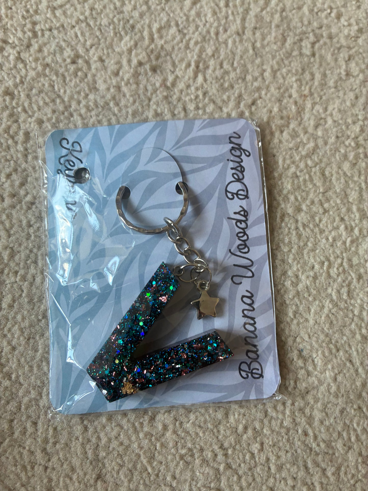 V Resin initial keyring