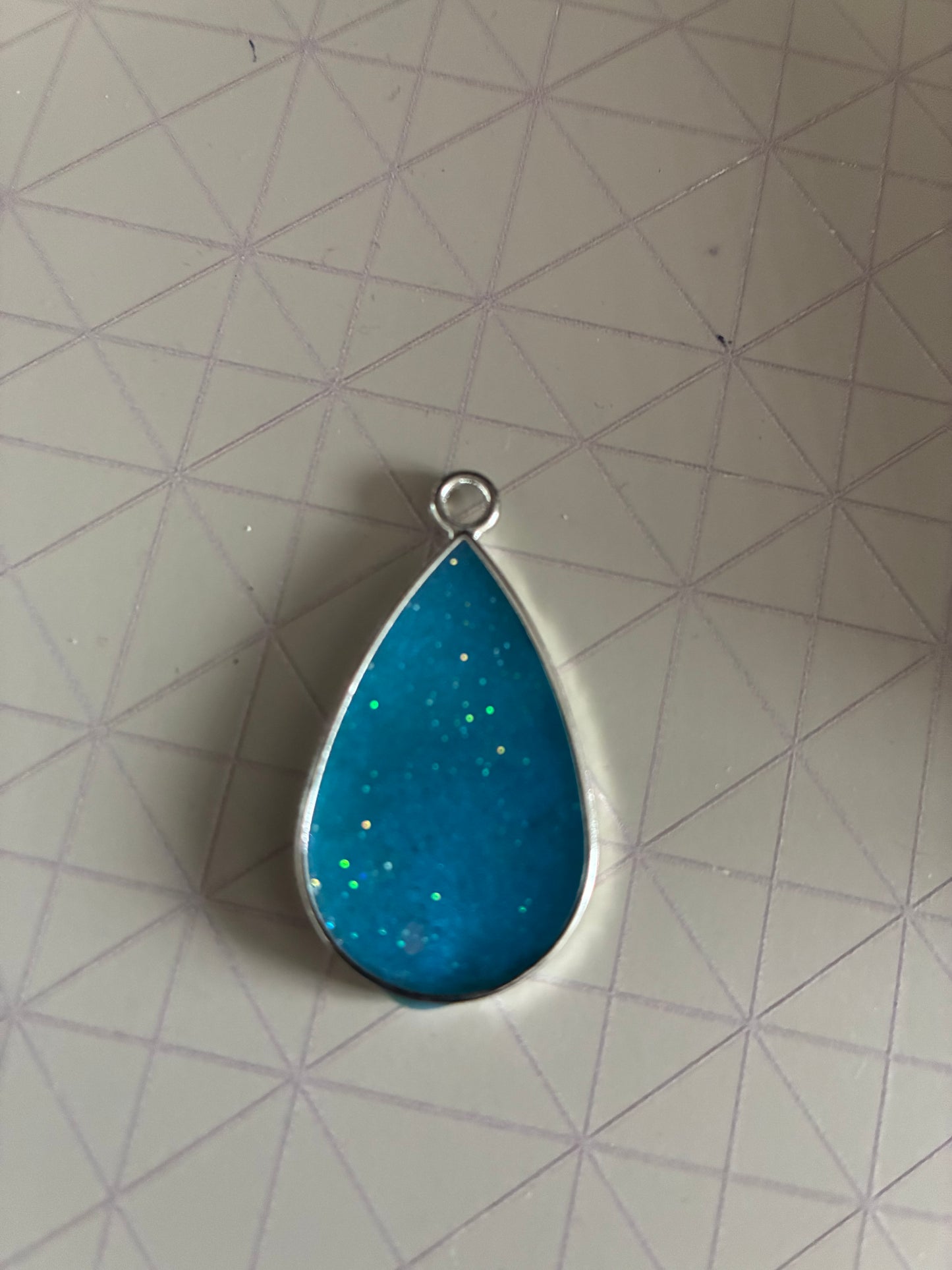Resin pendant necklace