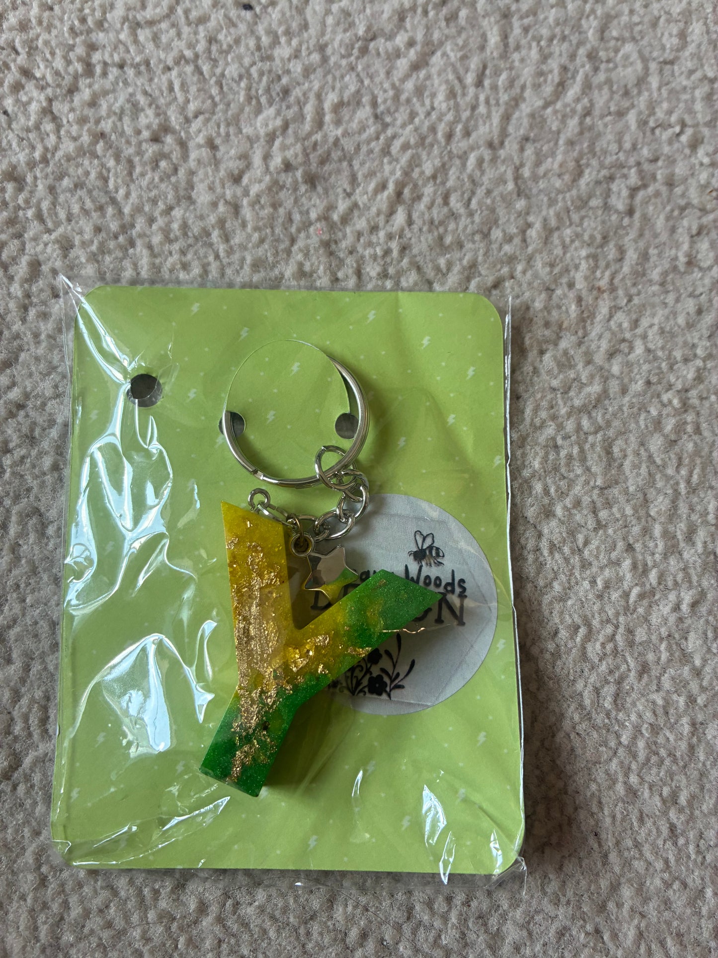 Y Resin initial keyring