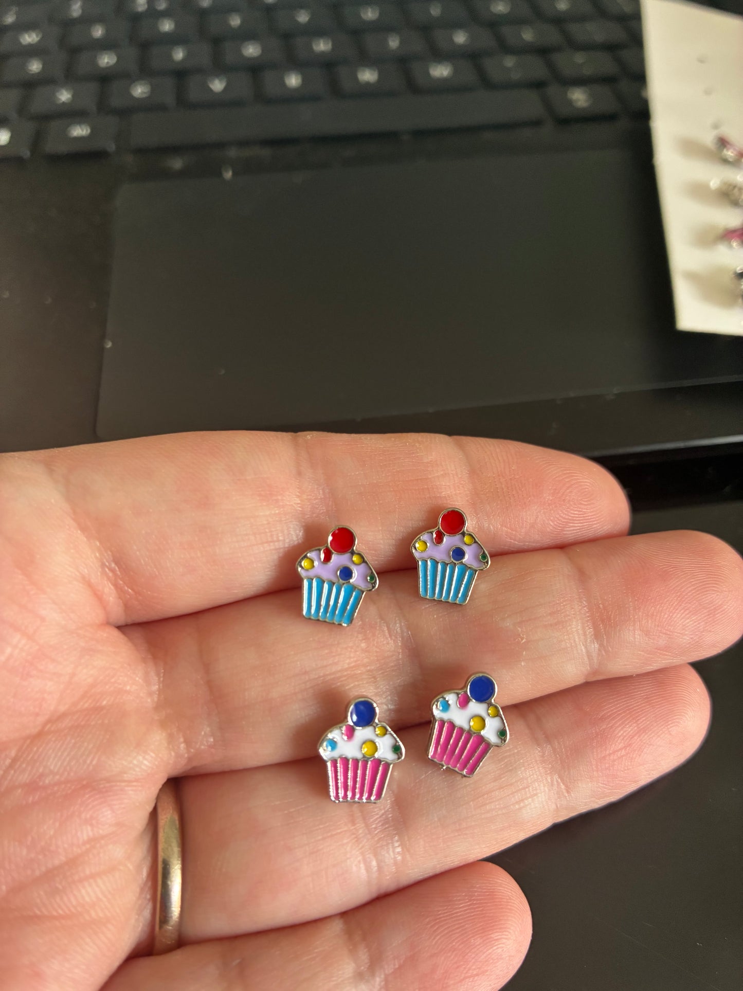 Cupcake Stud earrings 2 pack