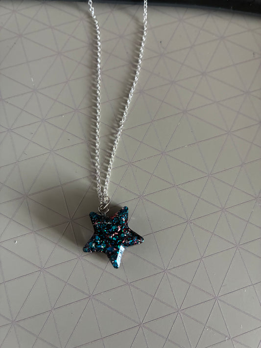 Resin pendant necklace