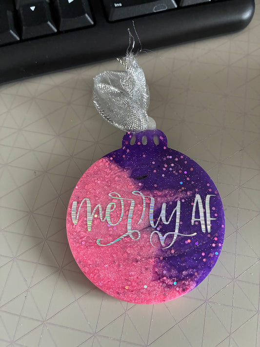 Unique resin flat bauble with vinyl quote
