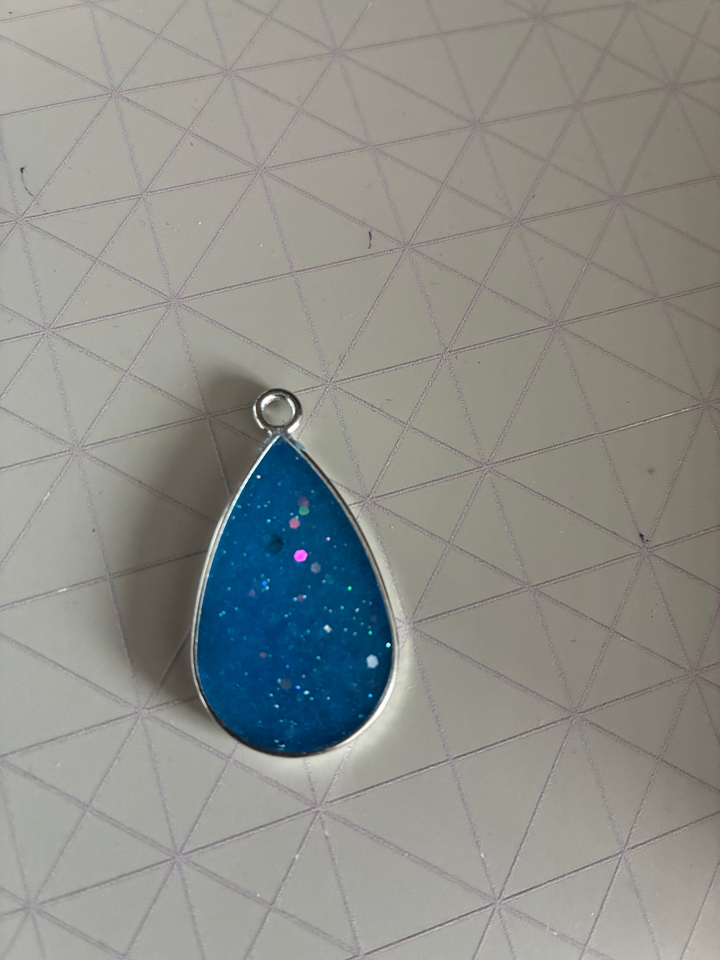 Resin pendant necklace
