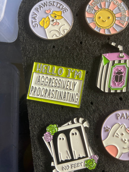 Hello I’m procrastinating pin badgei