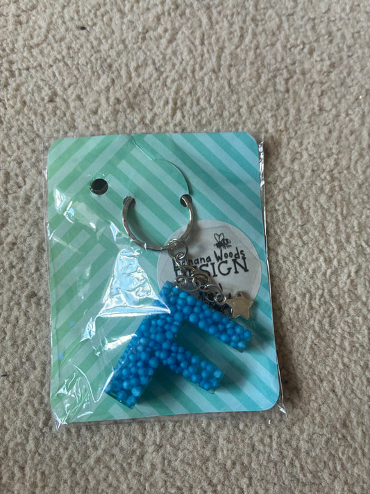 F Resin initial keyring