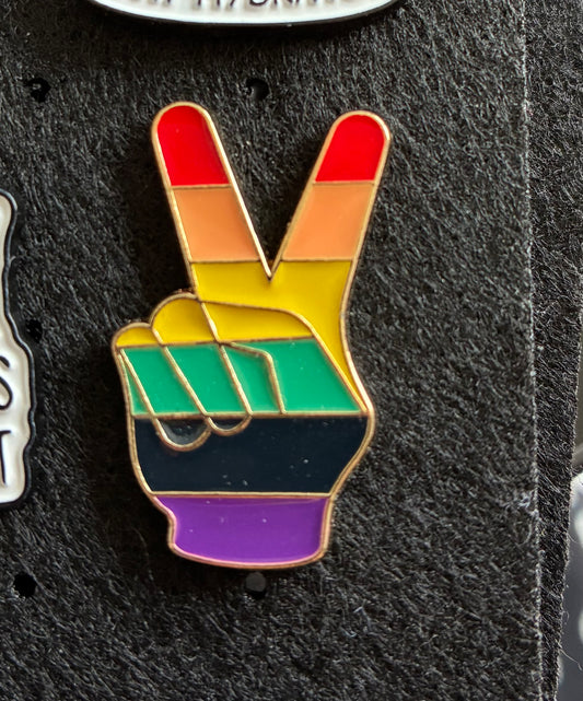 Peace sign pin badge