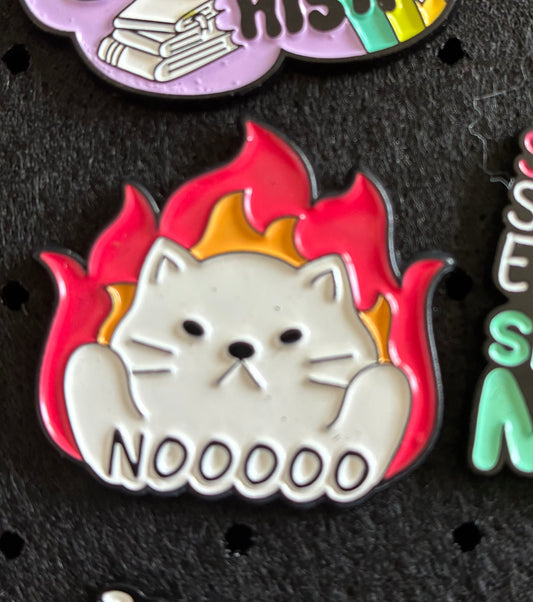 Noooo cat pin badge