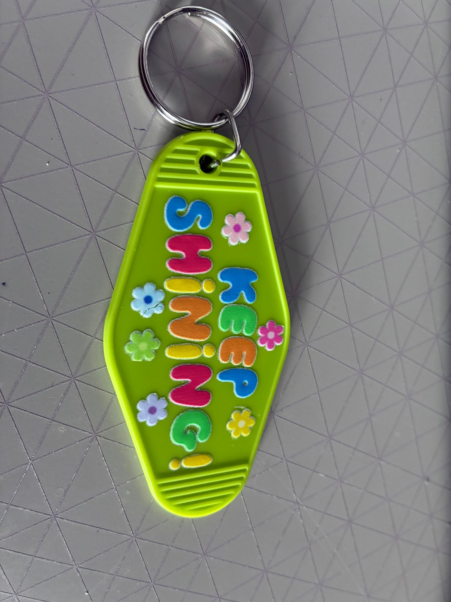 Keep shining Motel Keyring