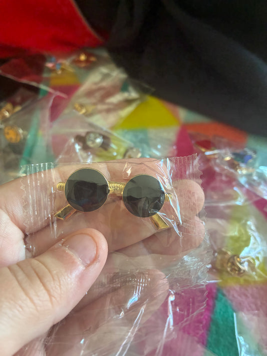 Cool sunglasses Pin badge