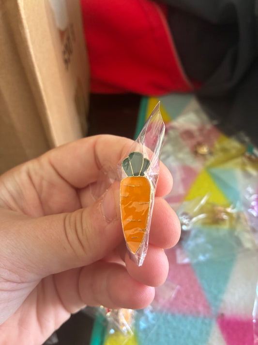 Carrot Pin badge