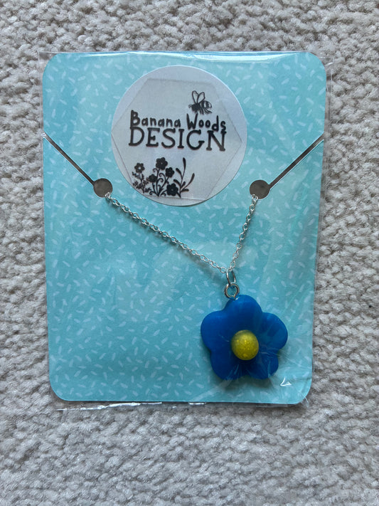 Flower Resin pendant necklace