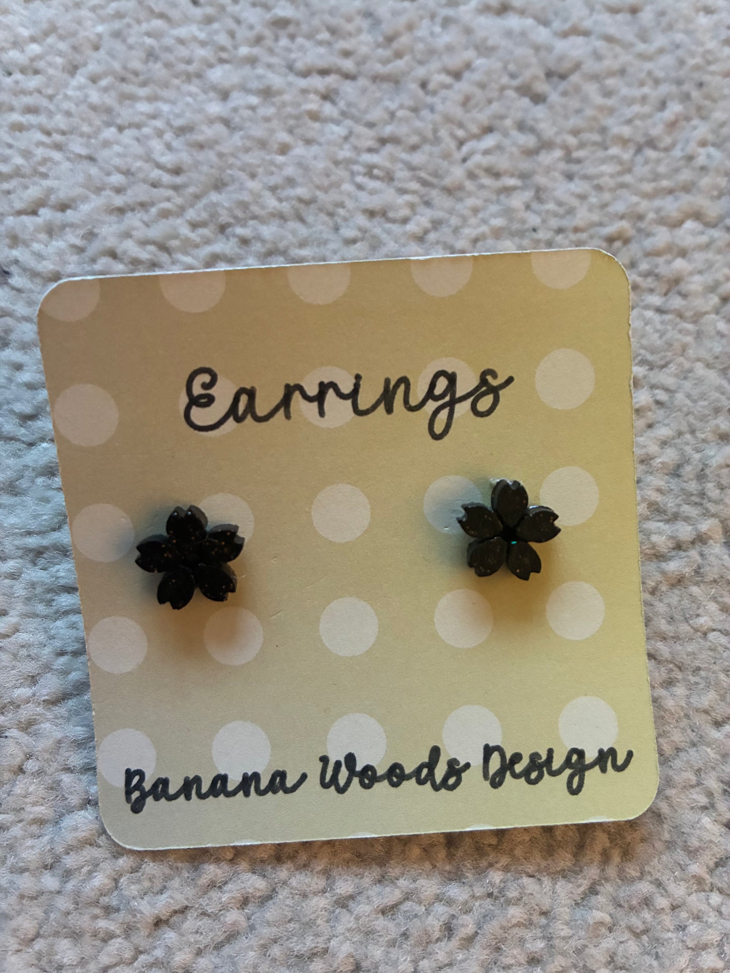 Black flower Resin earrings